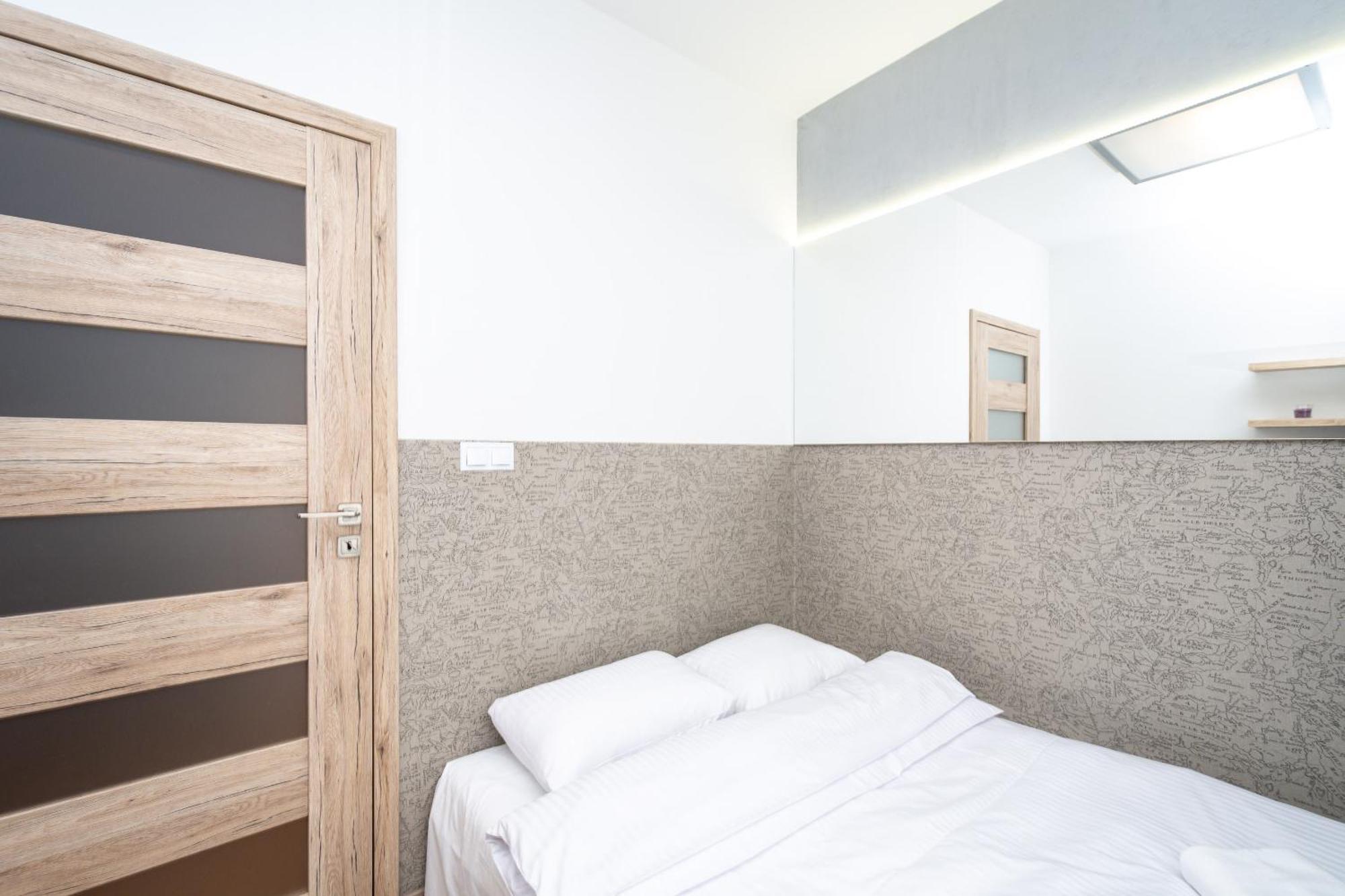 Rentplanet - Apartament Prusa Krasków Eksteriør bilde